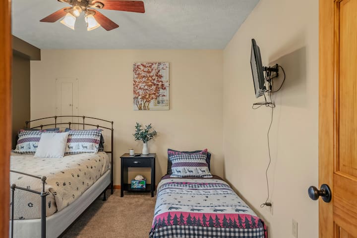 Спална соба 5. 
