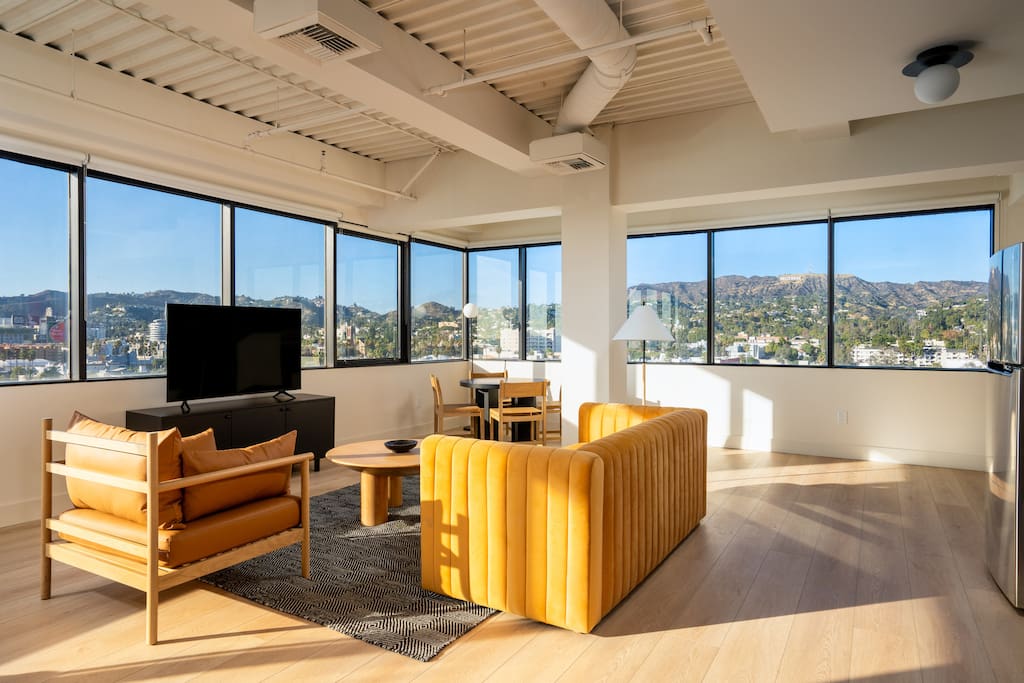 Kasa Sunset | Deluxe King Studio in Hollywood