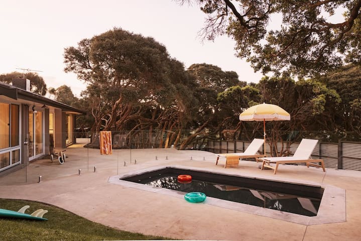 Hilarys Hideout with heated pool