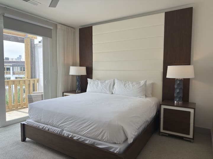 جناح أساسي يضم سرير كينج - مدخل إلى شرفة خاصة