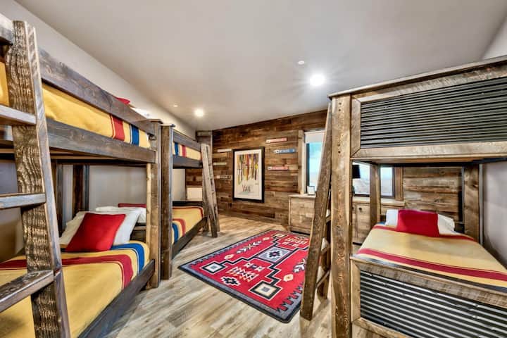 Poschodová izba: 4 samostatné postele