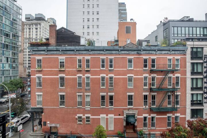 Blueground | East Village, w/d, nr groceries gallery image 3