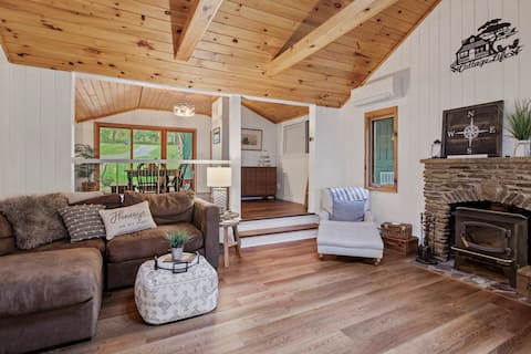 Honeoye Cottage | 50' Lakefront | Dock | FLX