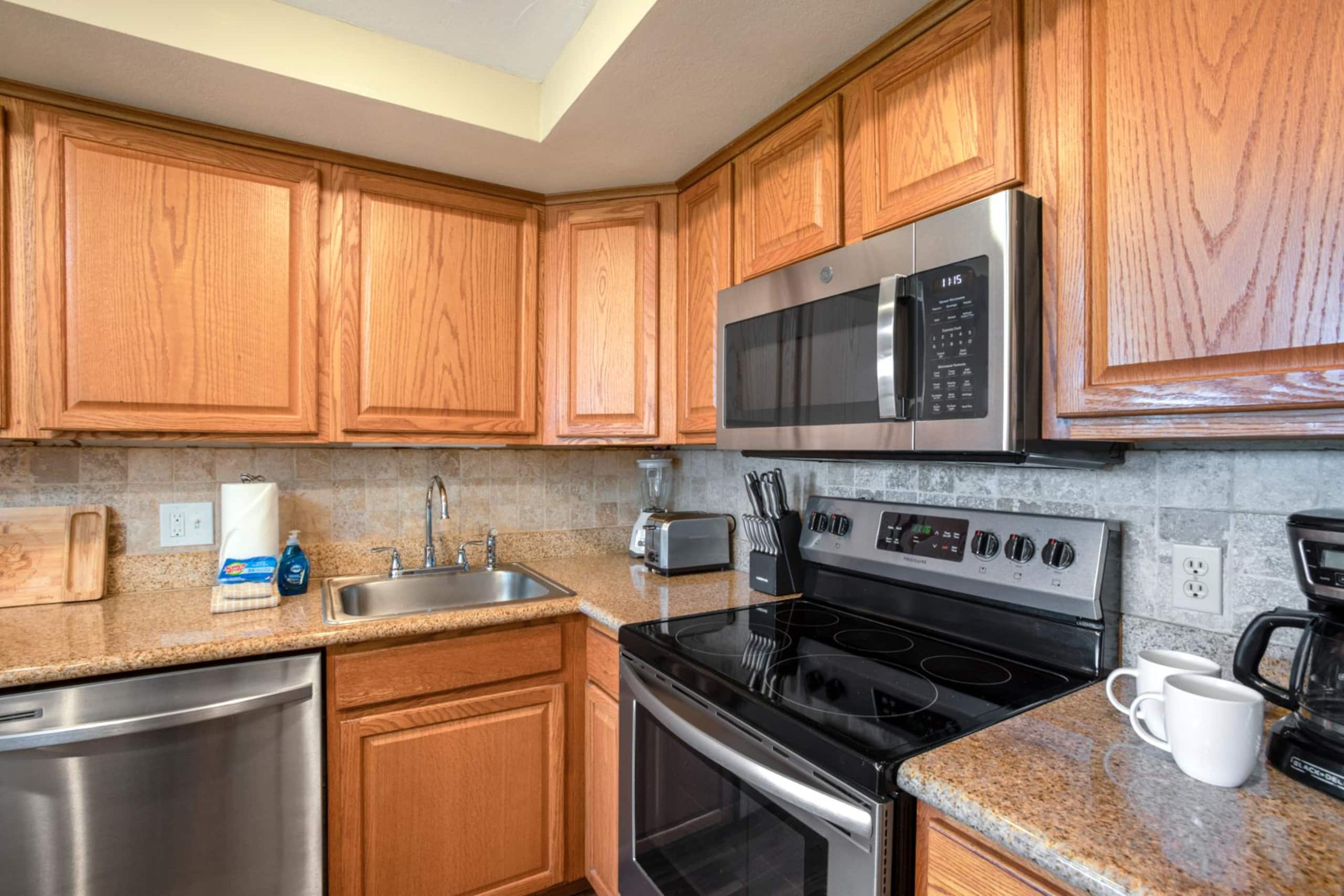 Condo in Lahaina · ★5.0 · 1 bedroom · 2 beds · 1 bath - Image 6