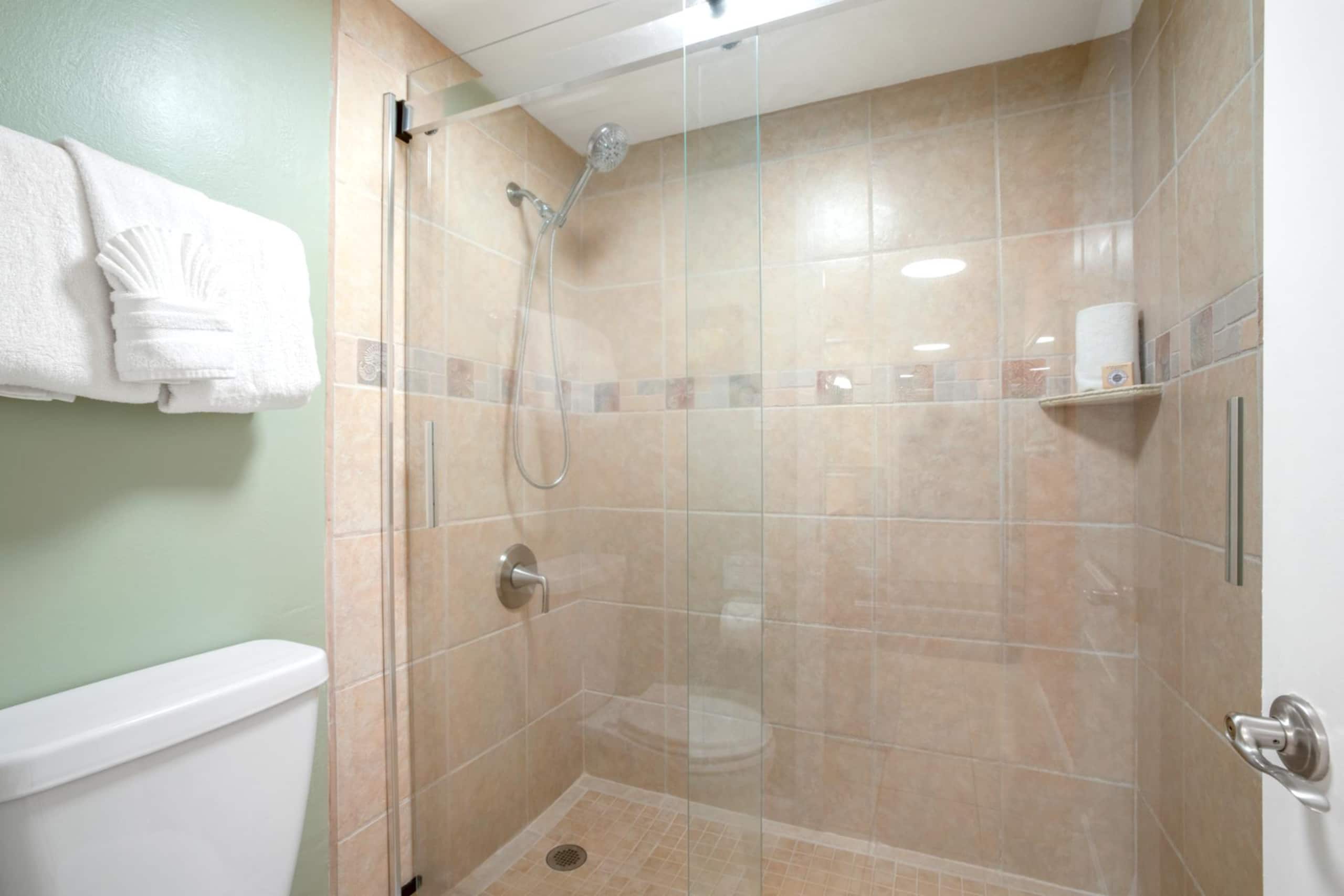 Condo in Lahaina · ★5.0 · 1 bedroom · 2 beds · 1 bath - Image 10