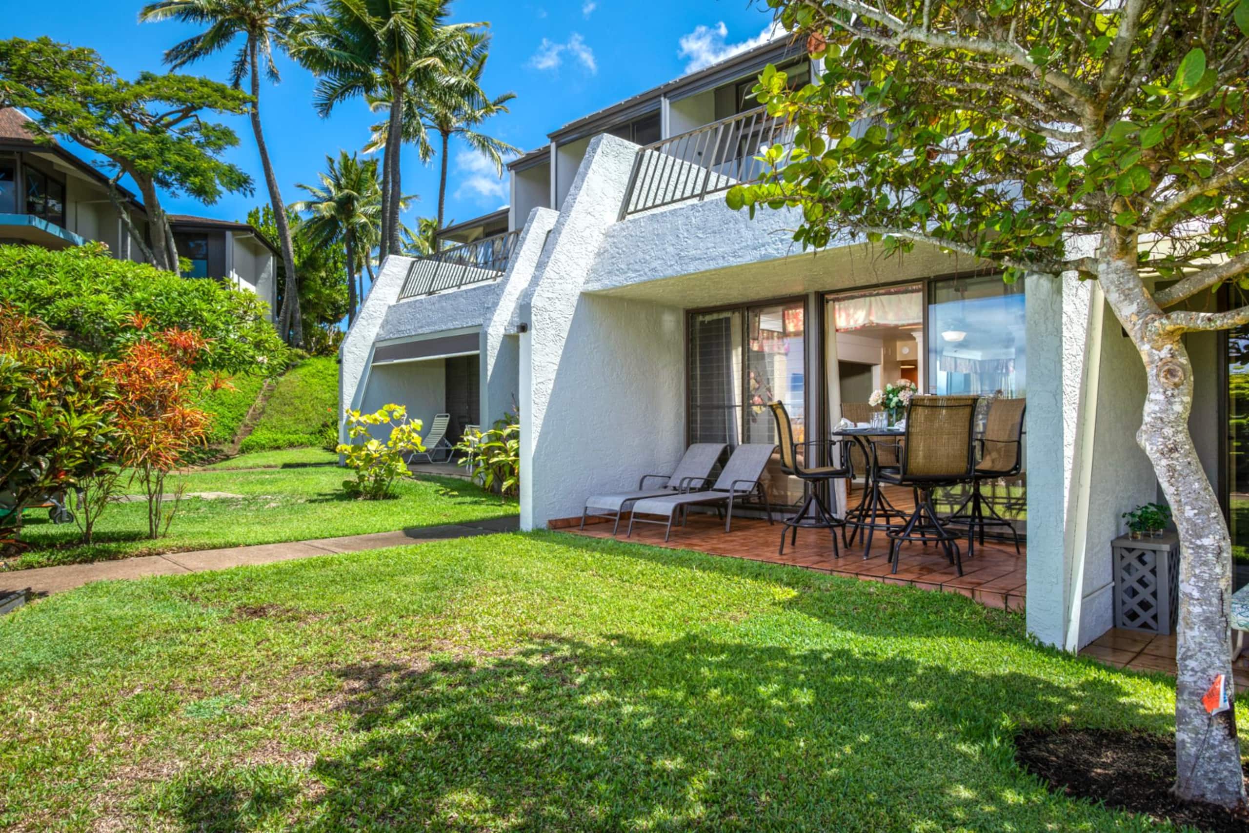 Condo in Lahaina · ★5.0 · 1 bedroom · 2 beds · 1 bath - Image 16