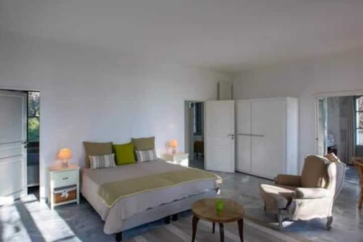 04f3ed33 cb41 4056 ba21 58b8444095b0