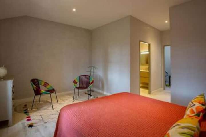 7a4f6453 cd0c 45f4 8280 ef14ba2fa68f