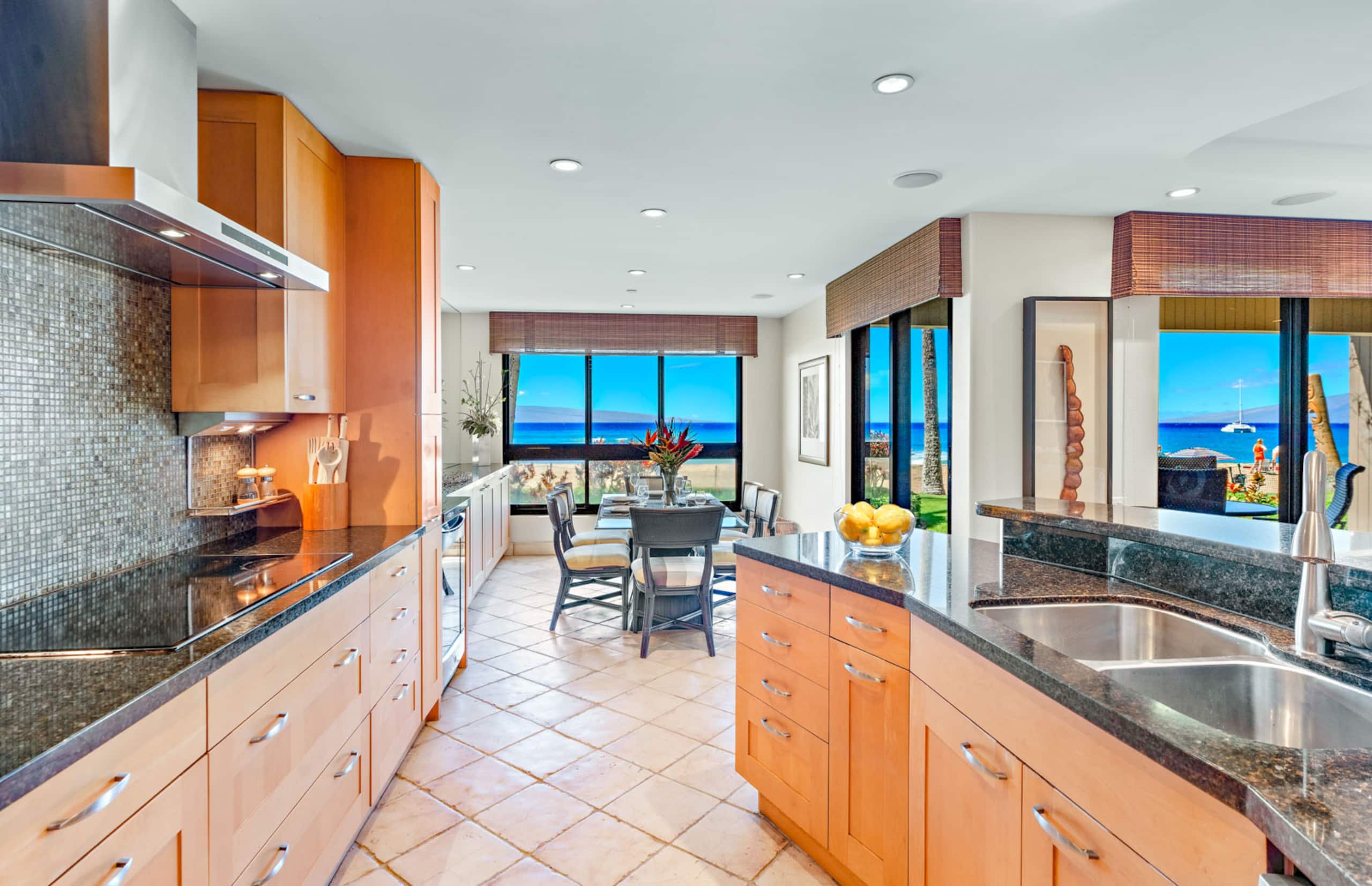 Condo in Lahaina · ★5.0 · 2 bedrooms · 2 beds · 2 baths - Image 8