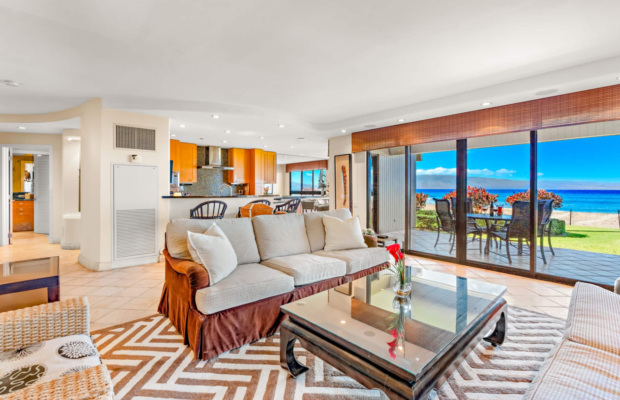 Condo in Lahaina · ★5.0 · 2 bedrooms · 2 beds · 2 baths - Image 13