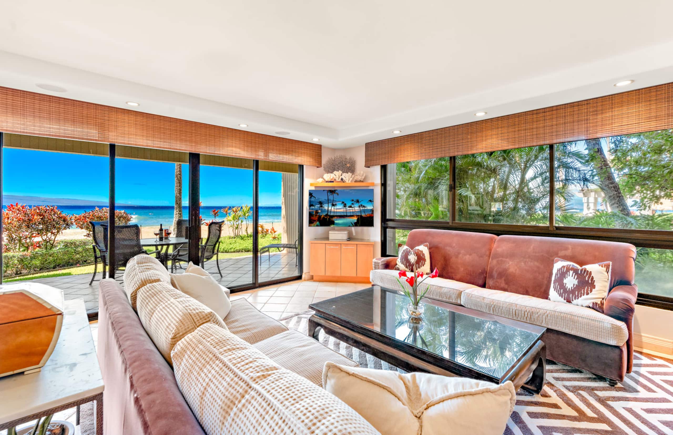 Condo in Lahaina · ★5.0 · 2 bedrooms · 2 beds · 2 baths - Image 14
