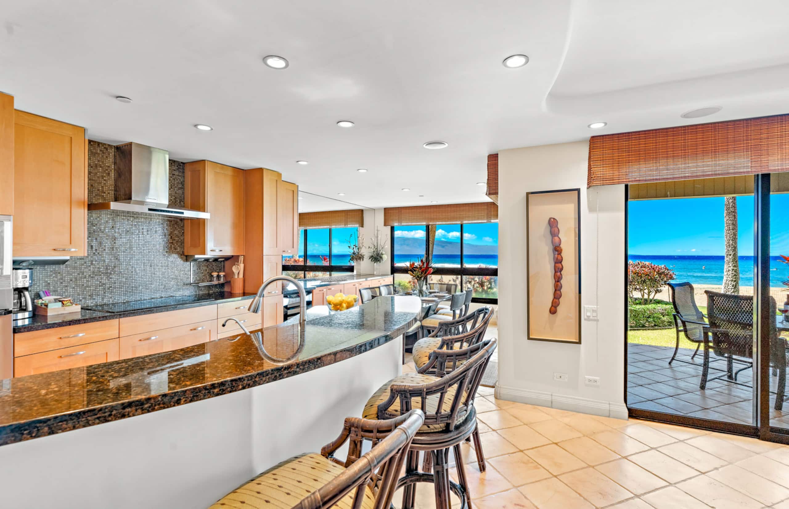 Condo in Lahaina · ★5.0 · 2 bedrooms · 2 beds · 2 baths - Image 6