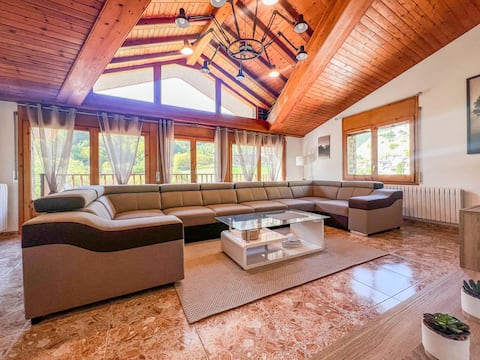 Modern penthouse in the beautiful village of Pal.