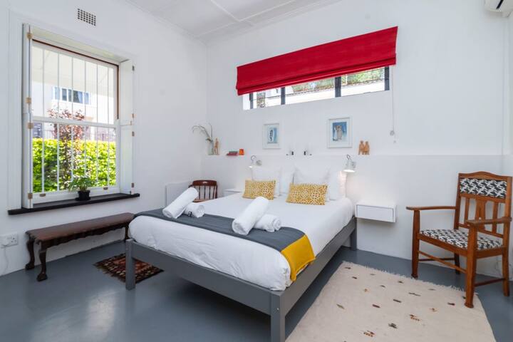 A Family haven in Tamboerskloof gallery image 5