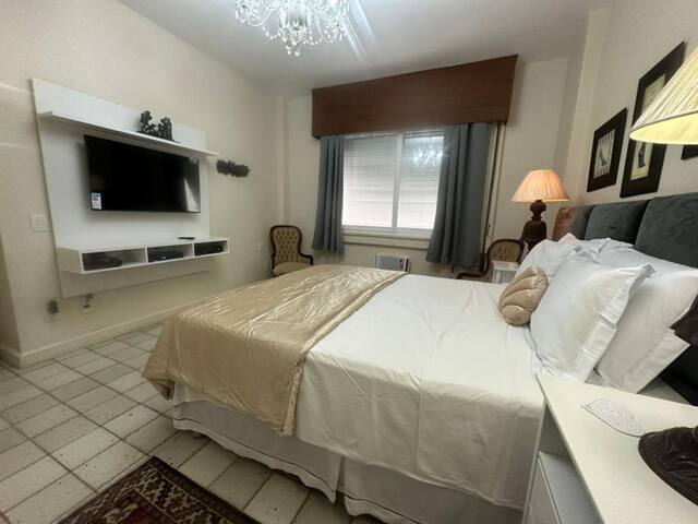 Ocean Front Copacabana – 1 min from the beach gallery image 5