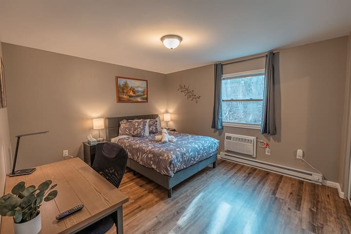 ห้อง 1L ห้องนอน 1 พร้อมโต๊ะทำงาน