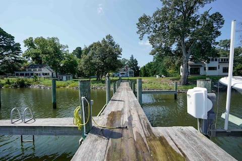 St. Michaels Waterfront w/ Dock, 1 mile from Town