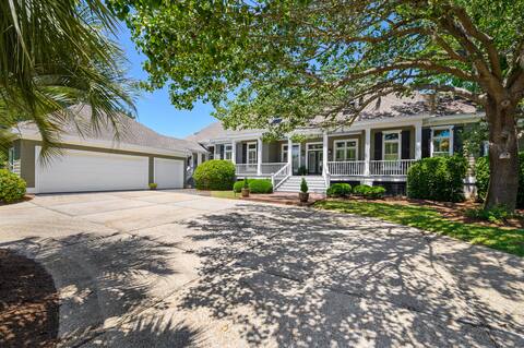 Home close to the Beach and private pool