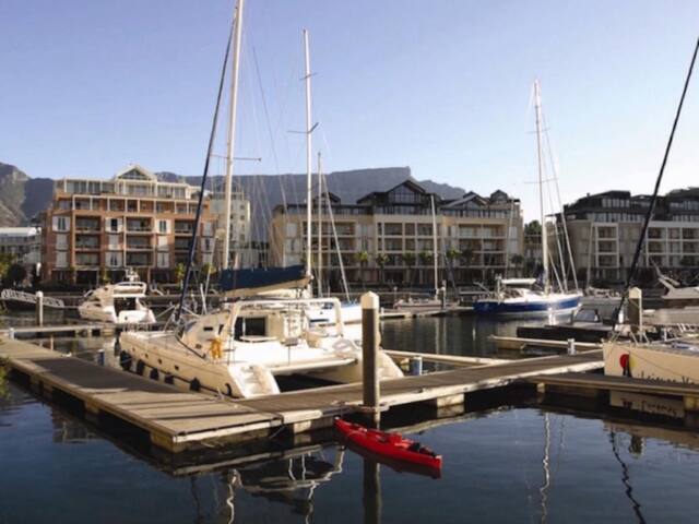 Two Bedroom Luxury Premier 1 gallery image 3