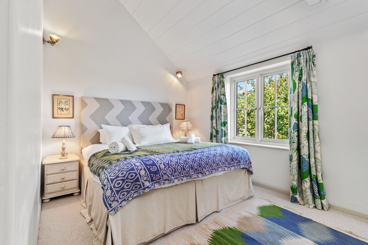 Little Haven, Gower的超級加大雙人床