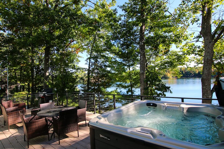 Betty's Hideout | 3 Sandy Beachfront Cabins!
