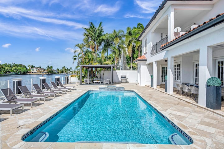 Waterfront Luxury Villa | Heated Pool | Coral Key - Fort Lauderdale, FL