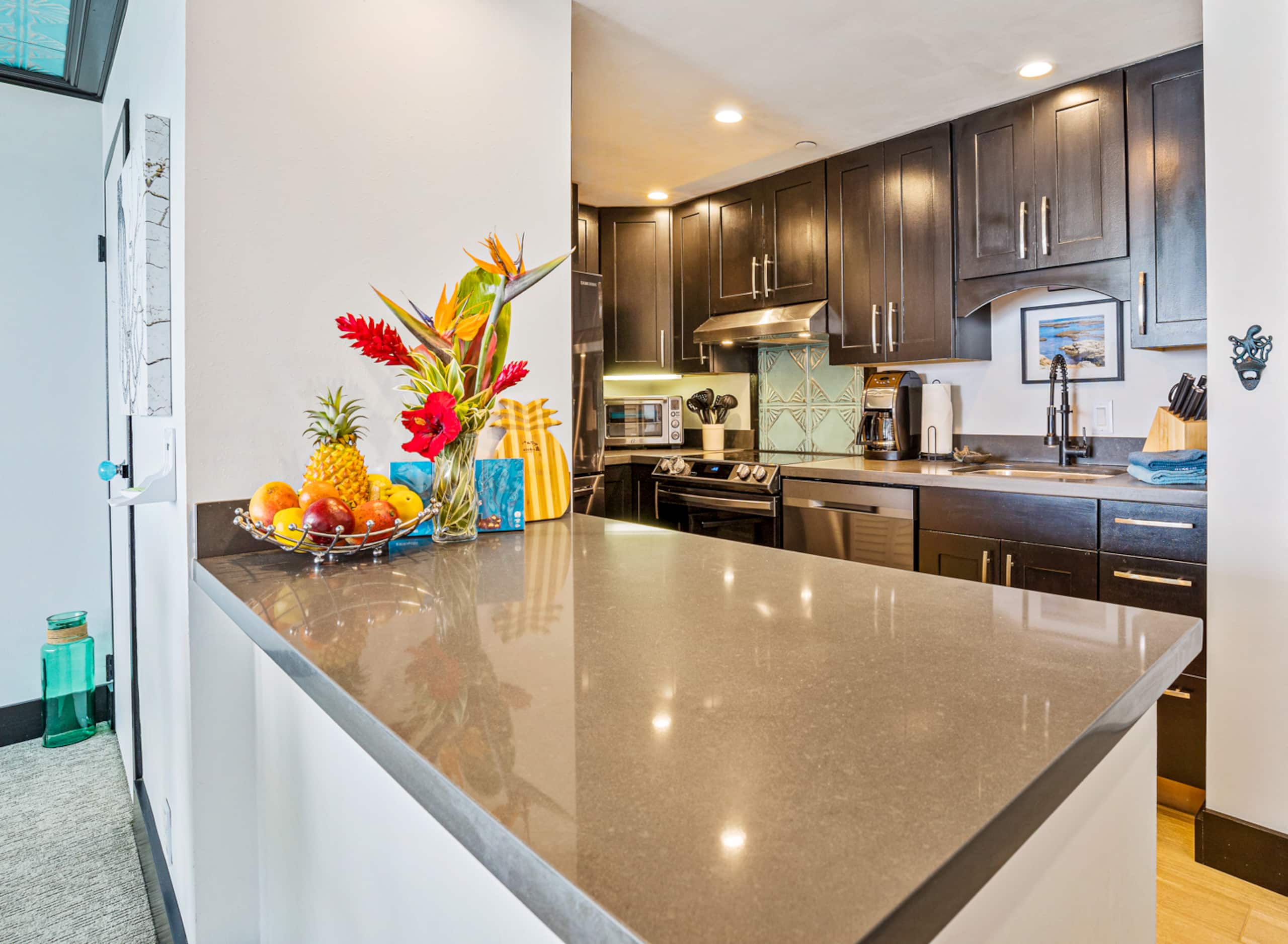 Condo in Lahaina · ★4.83 · 1 bedroom · 2 beds · 1 shared bath - Image 21