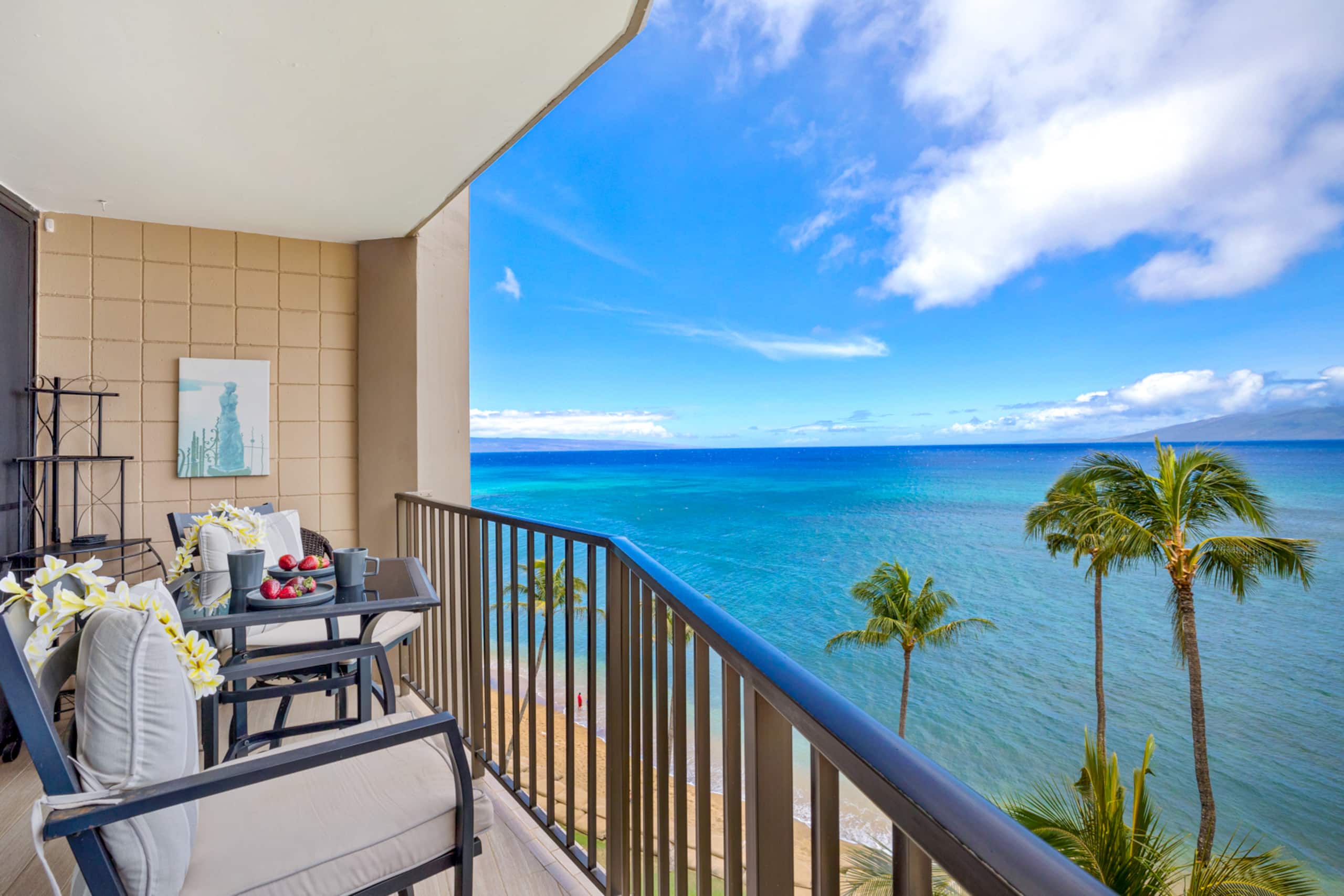 Condo in Lahaina · ★4.83 · 1 bedroom · 2 beds · 1 shared bath - Image 9