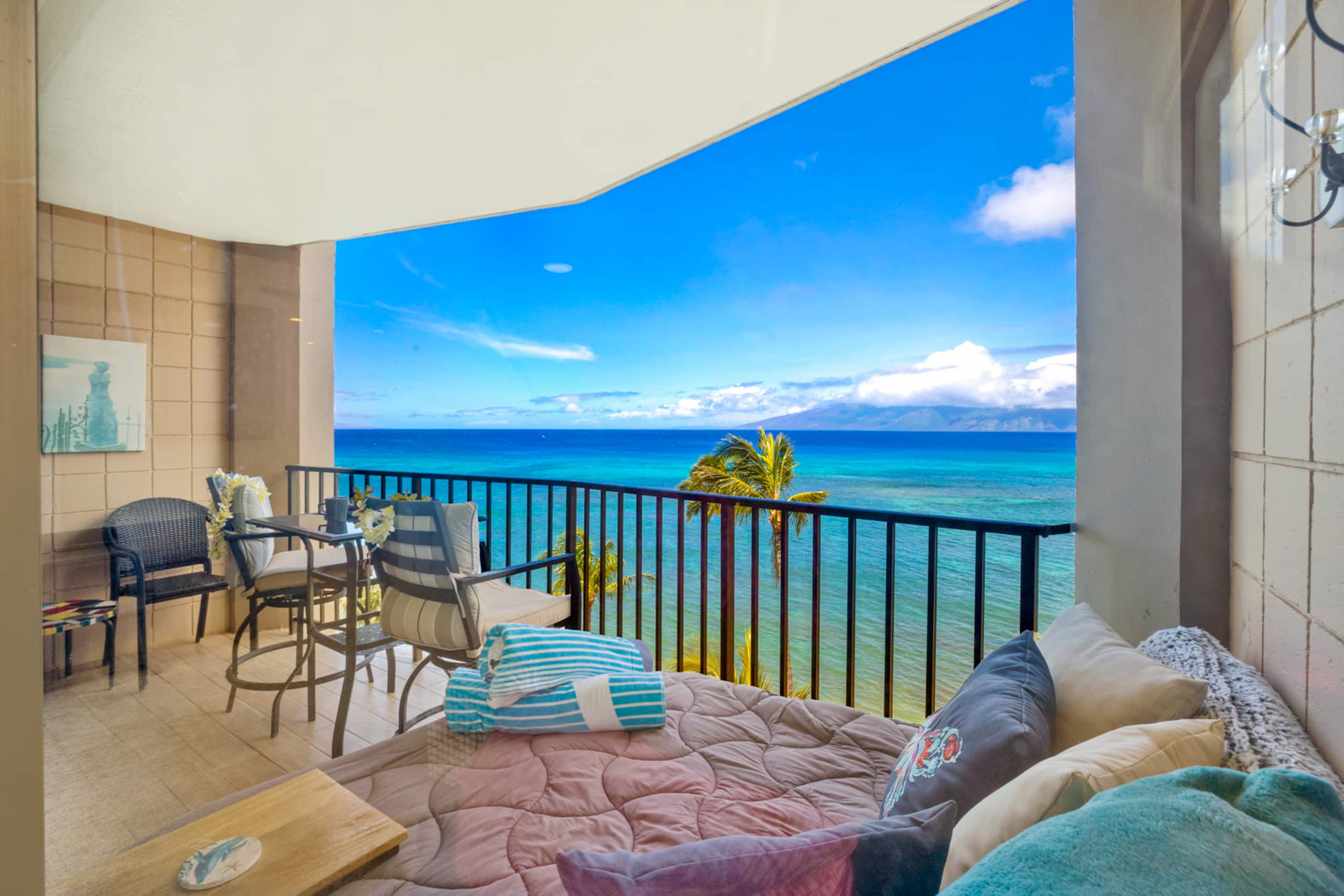 Condo in Lahaina · ★4.83 · 1 bedroom · 2 beds · 1 shared bath - Image 10
