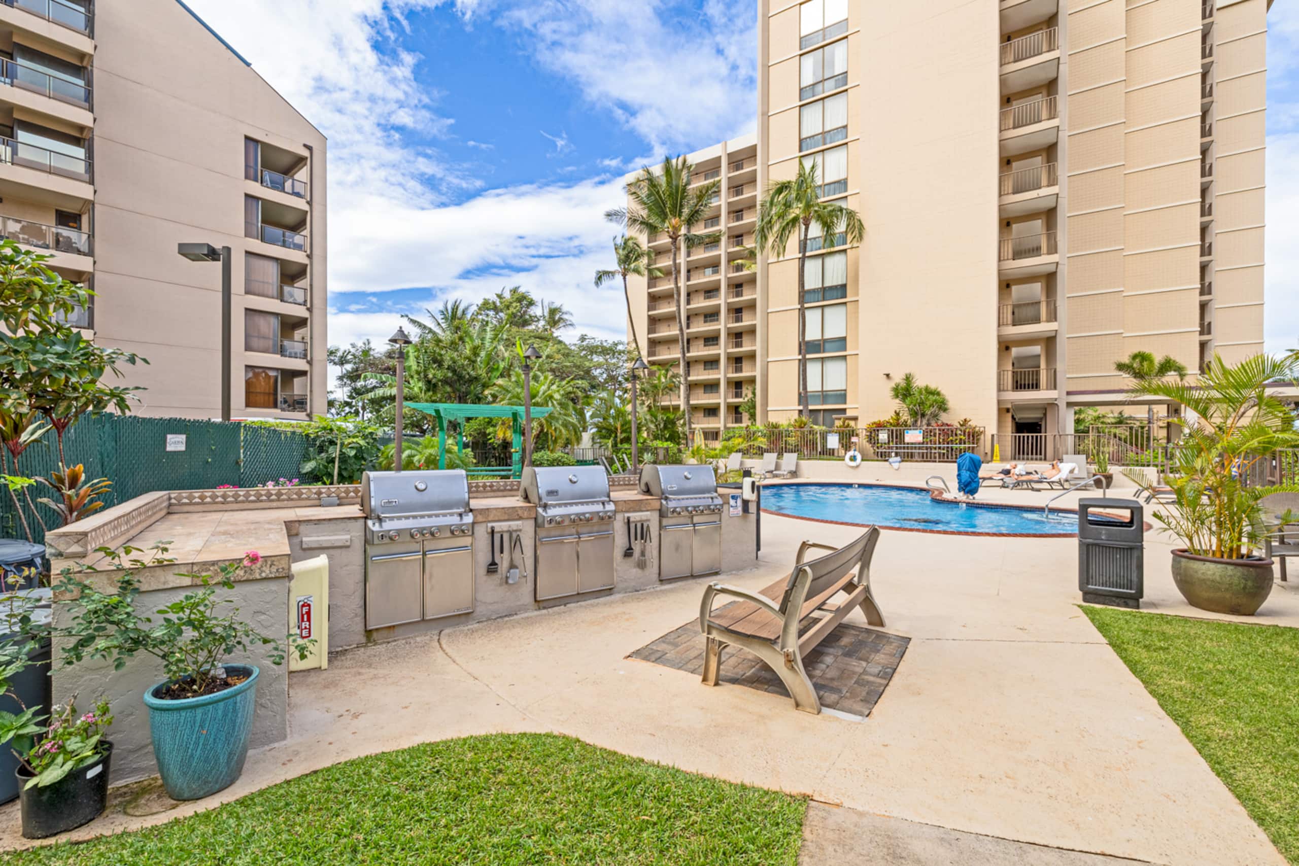 Condo in Lahaina · ★4.83 · 1 bedroom · 2 beds · 1 shared bath - Image 35