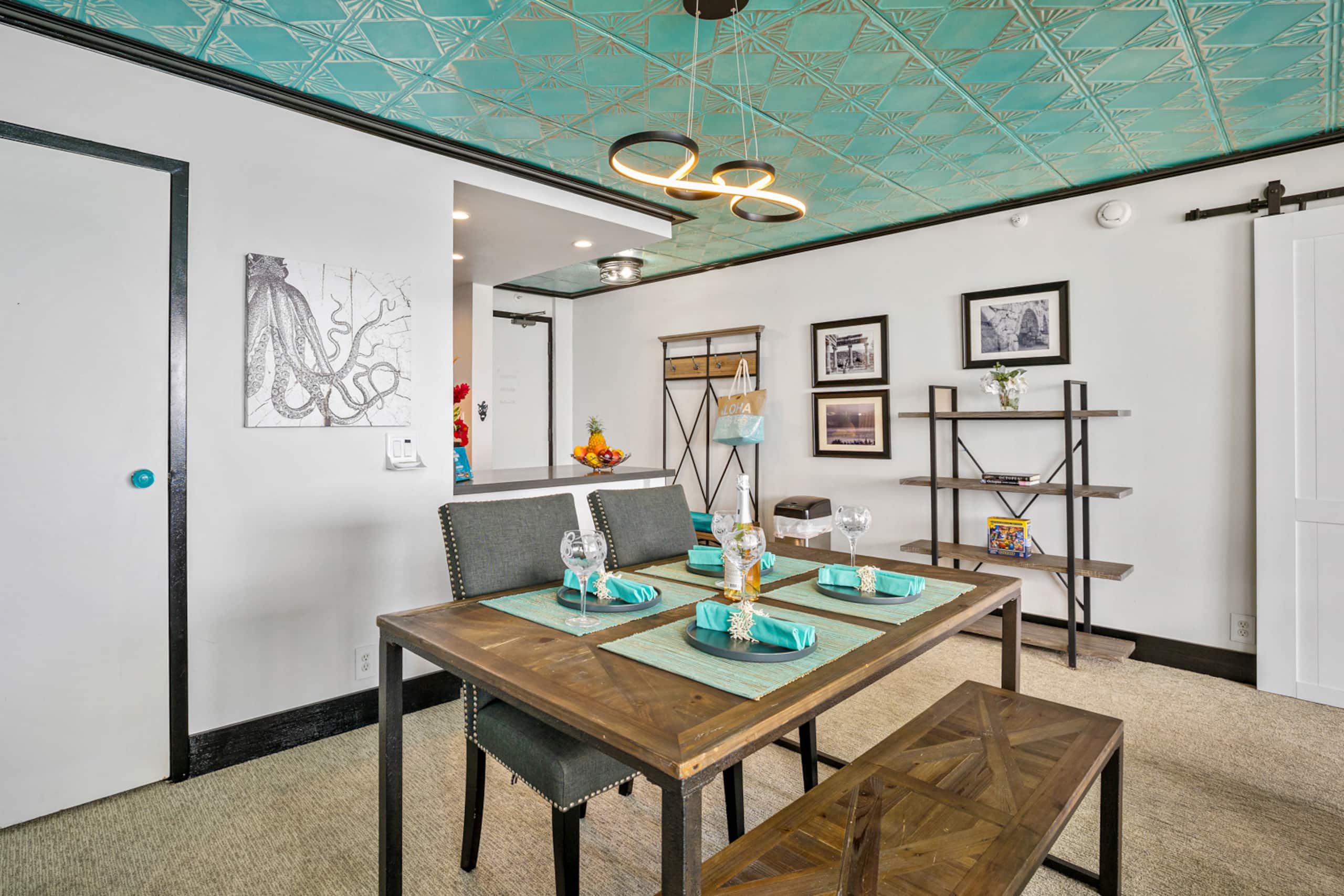 Condo in Lahaina · ★4.83 · 1 bedroom · 2 beds · 1 shared bath - Image 15