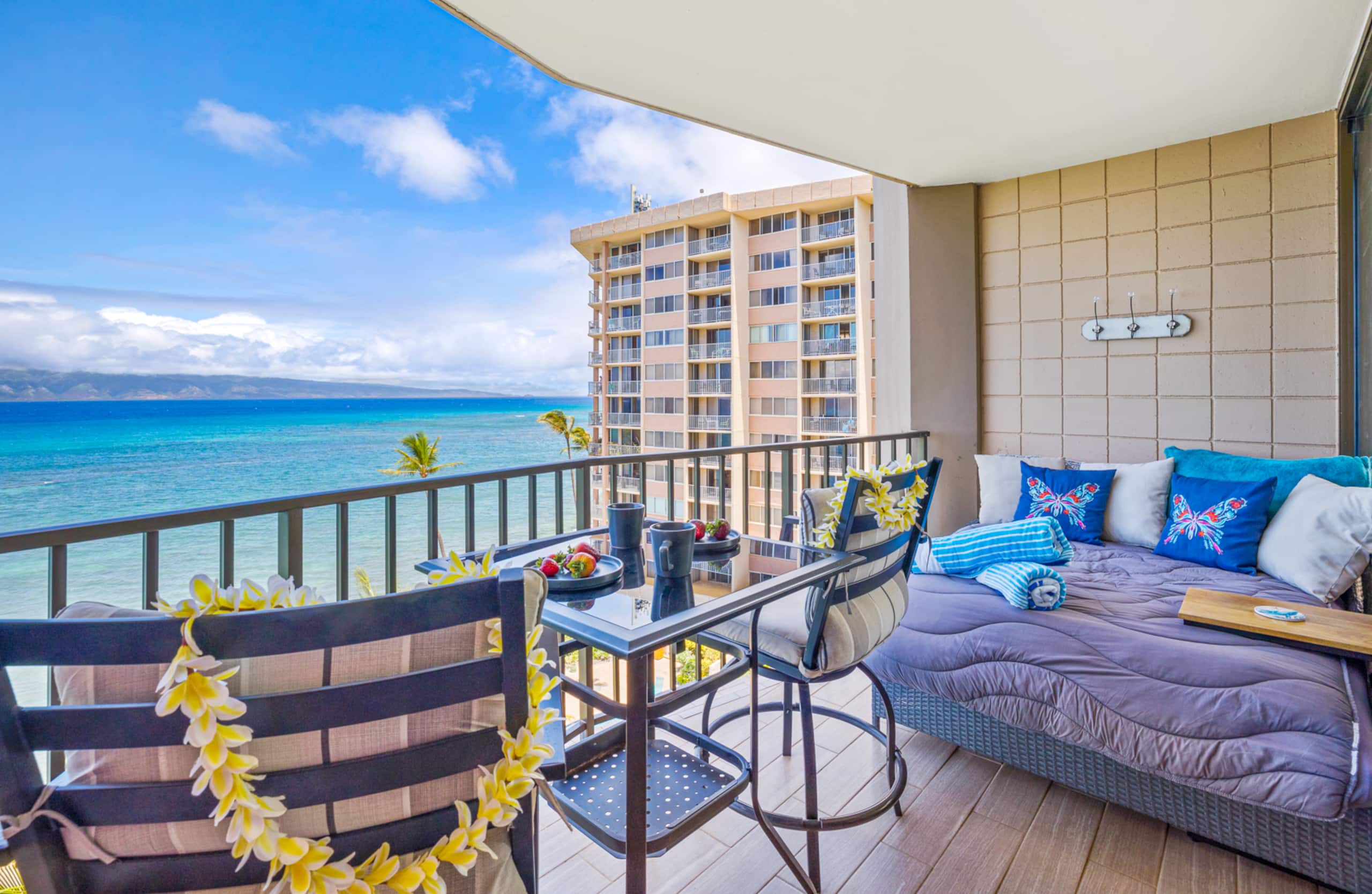 Condo in Lahaina · ★4.83 · 1 bedroom · 2 beds · 1 shared bath - Image 6