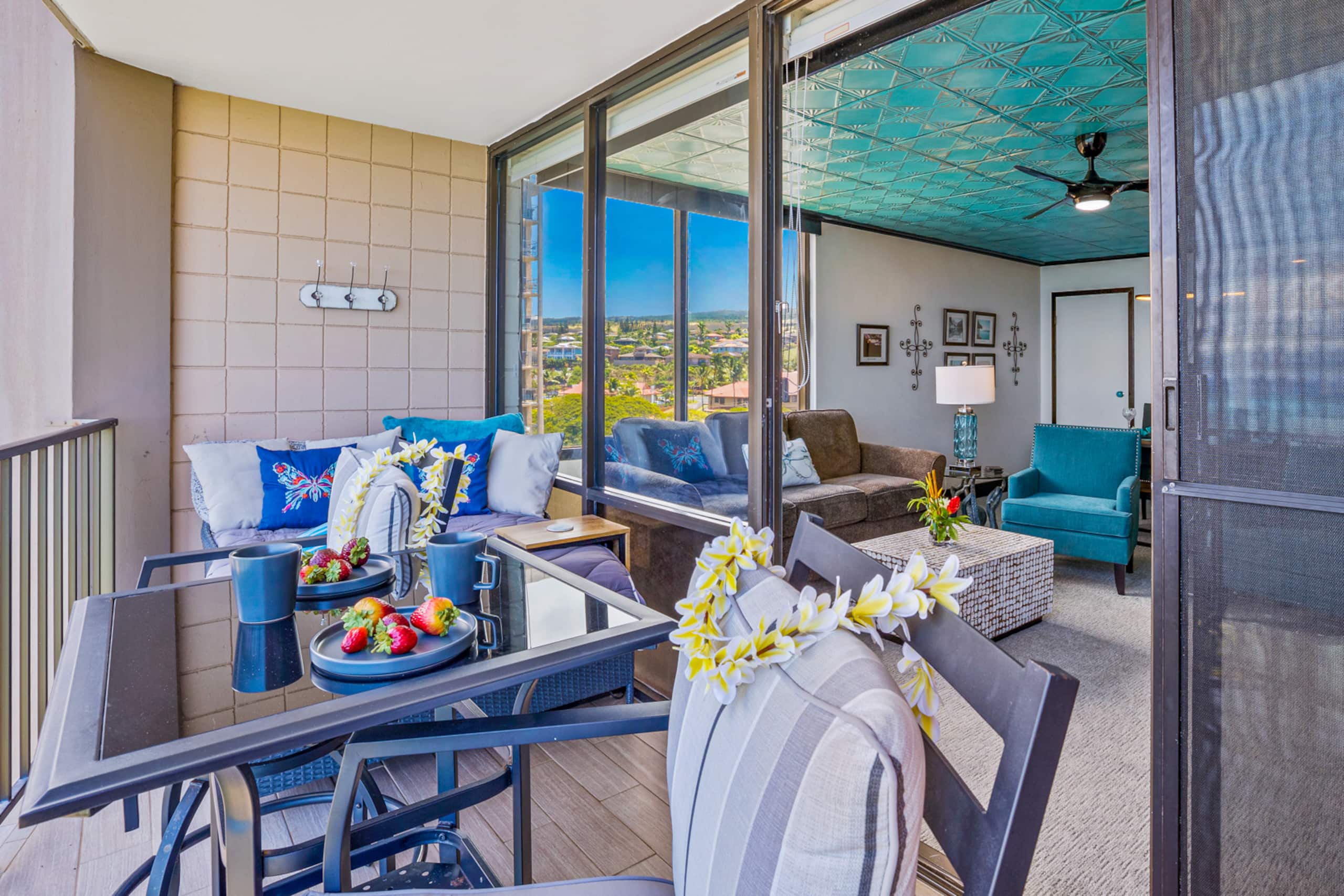 Condo in Lahaina · ★4.83 · 1 bedroom · 2 beds · 1 shared bath - Image 8