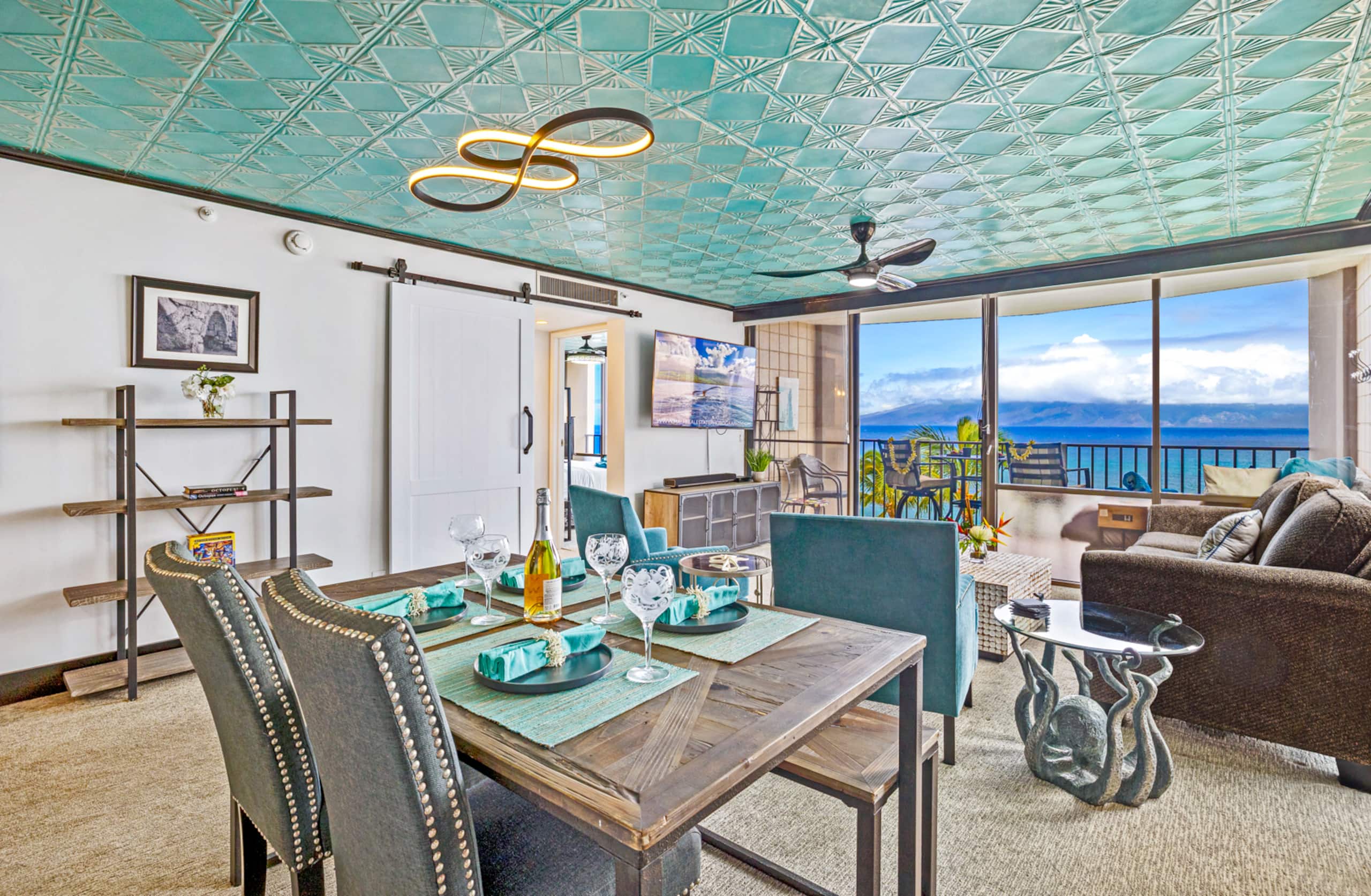 Condo in Lahaina · ★4.83 · 1 bedroom · 2 beds · 1 shared bath - Image 3