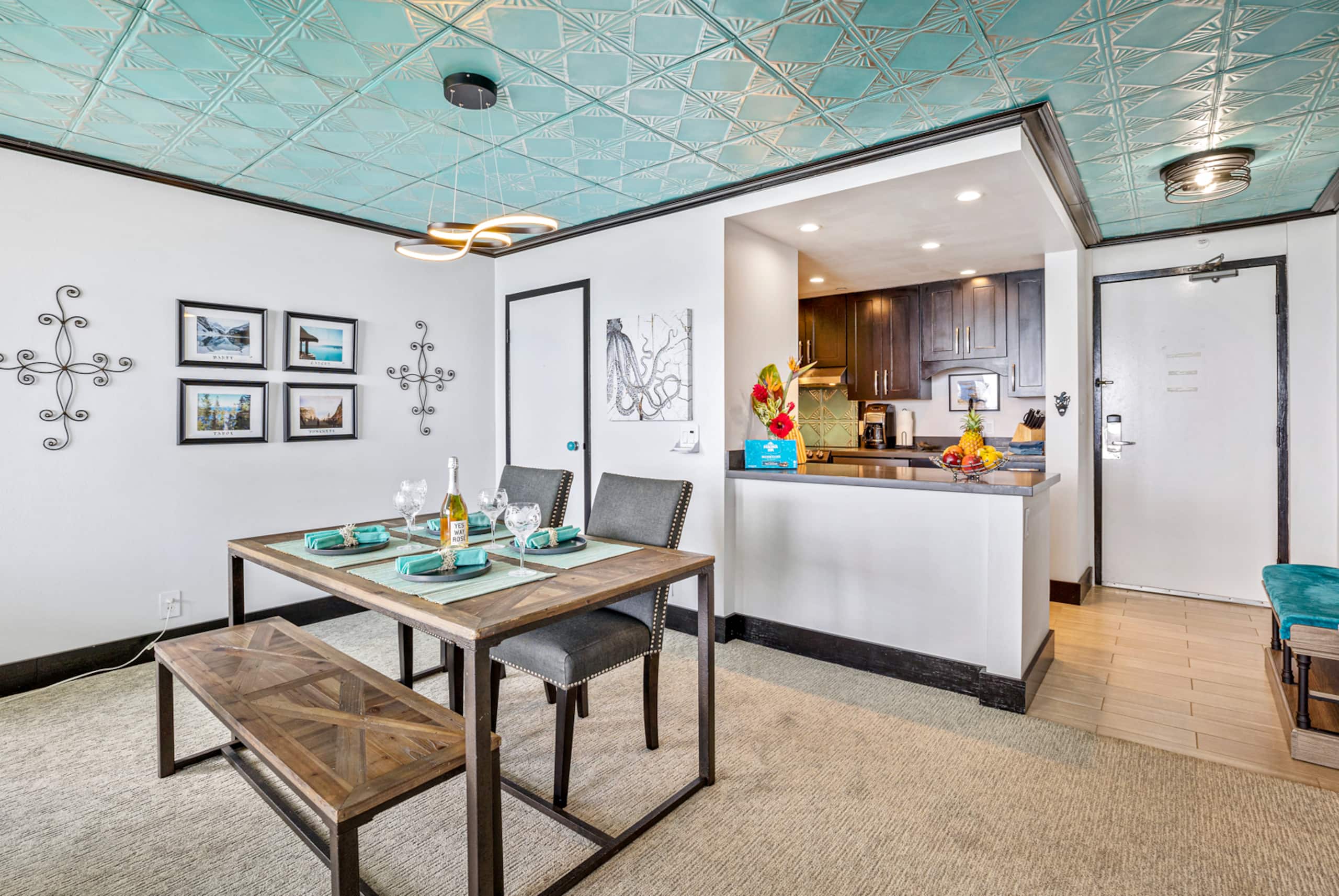 Condo in Lahaina · ★4.83 · 1 bedroom · 2 beds · 1 shared bath - Image 17