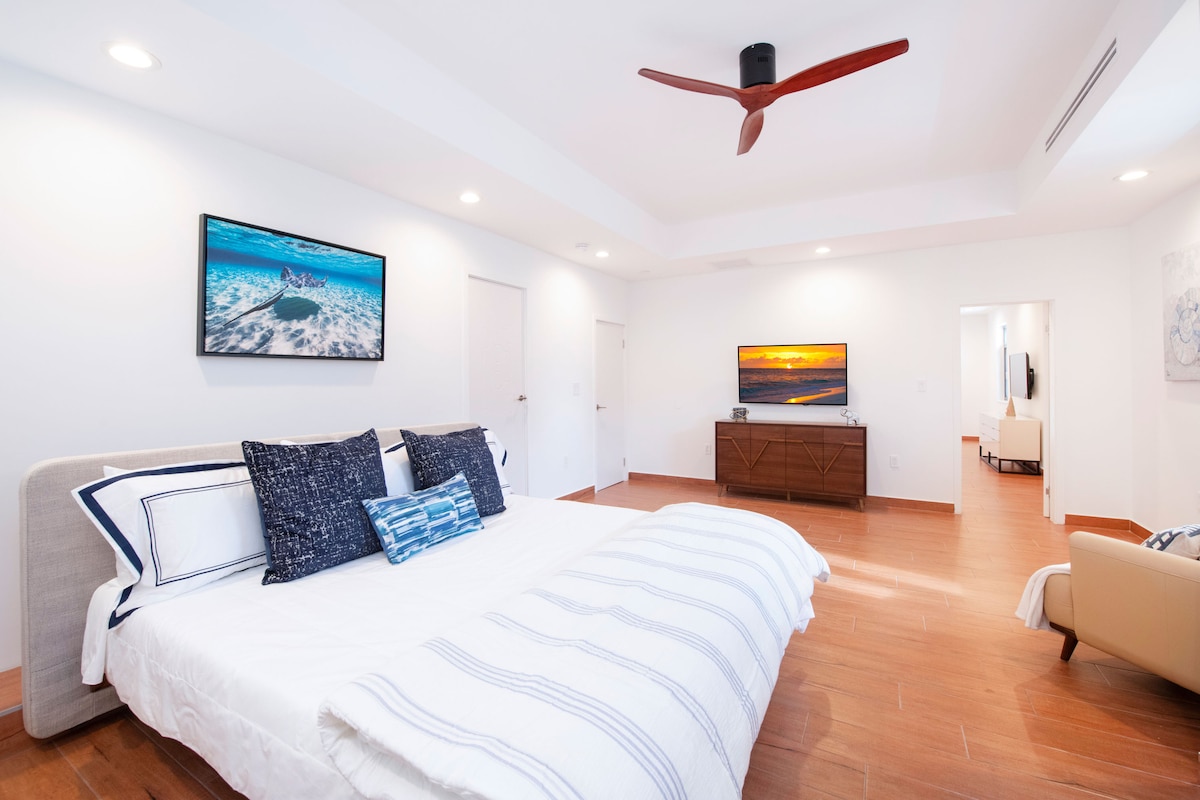 O quarto 10 liga-se ao quarto 11, mas pode ser trancado para privacidade. 