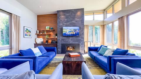 Tranquil Oasis: 3 King beds, Hot tub, Games rooms