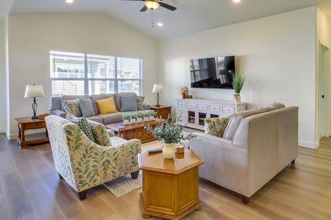 Modern Farmhouse in Herriman w/ Mountain Views!