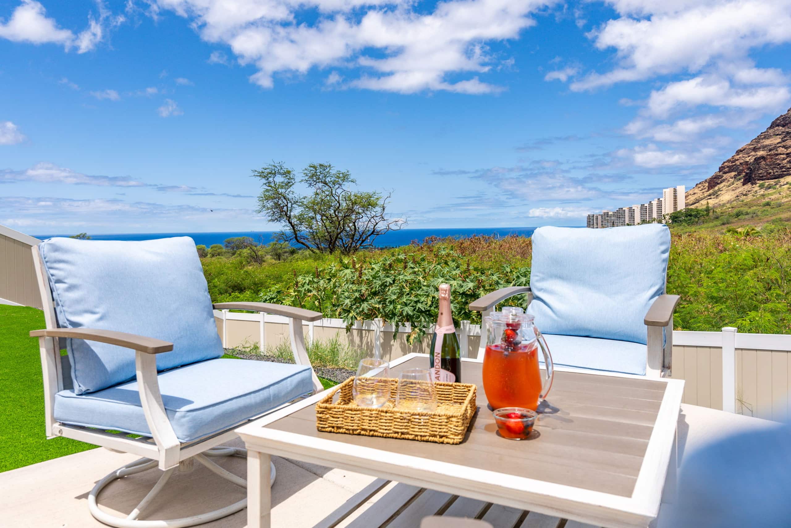 Home in Waianae · ★4.89 · 3 bedrooms · 6 beds · 2.5 private baths - Image 36