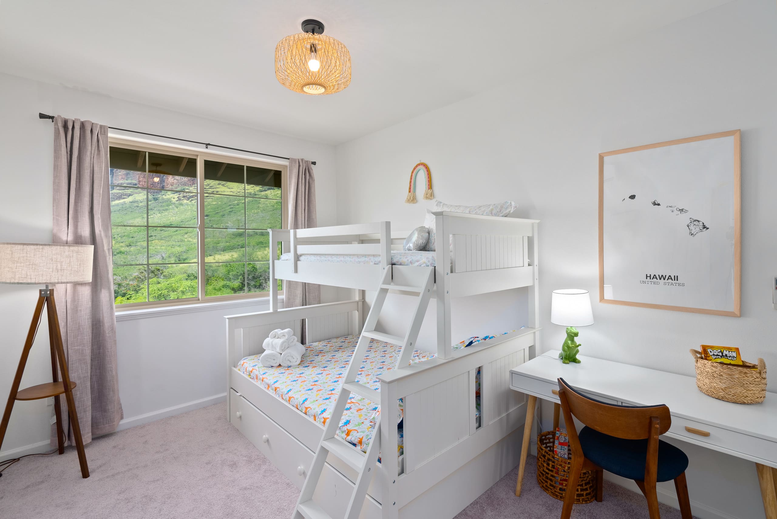 Home in Waianae · ★4.89 · 3 bedrooms · 6 beds · 2.5 private baths - Image 33