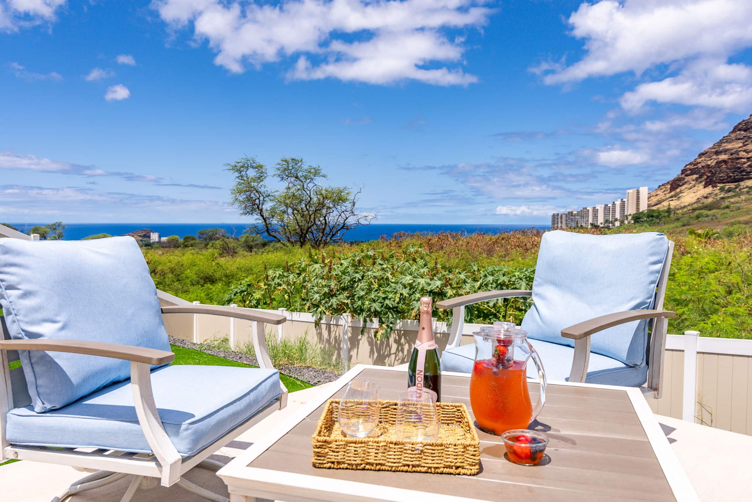 Home in Waianae · ★4.89 · 3 bedrooms · 6 beds · 2.5 private baths - Image 35