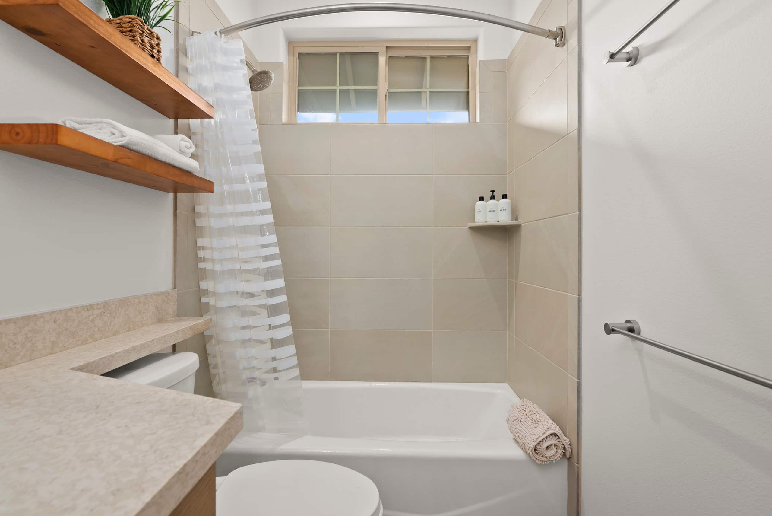 Home in Waianae · ★4.89 · 3 bedrooms · 6 beds · 2.5 private baths - Image 30