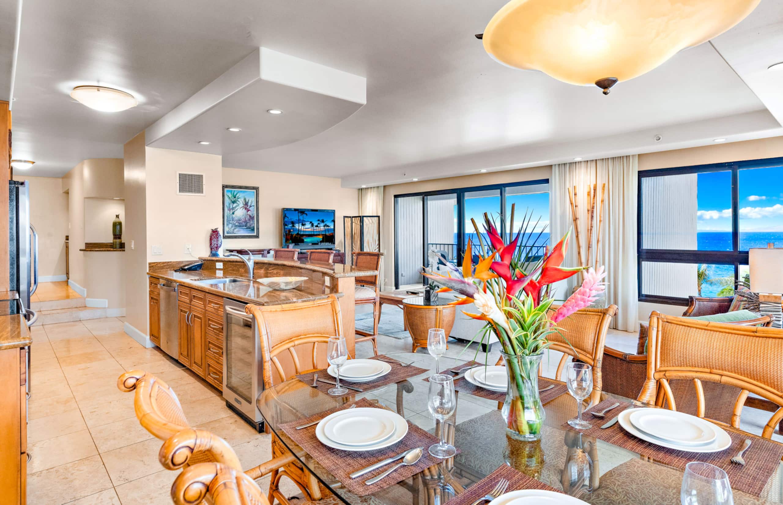Condo in Lahaina · ★4.8 · 2 bedrooms · 4 beds · 2 baths - Image 11