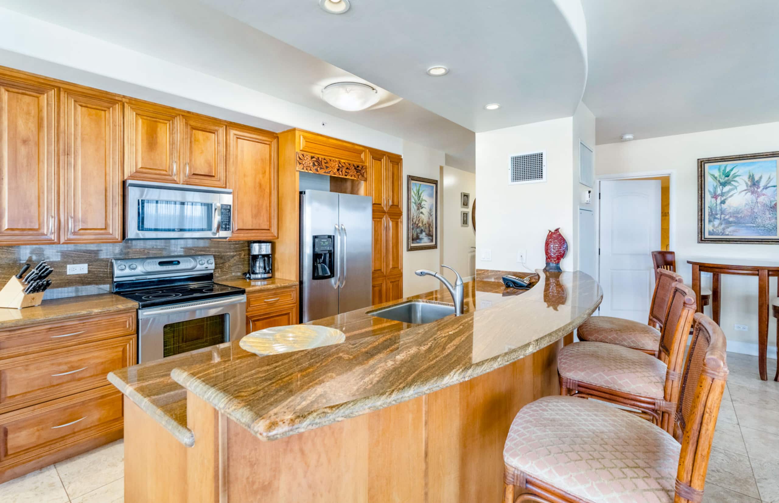 Condo in Lahaina · ★4.8 · 2 bedrooms · 4 beds · 2 baths - Image 6
