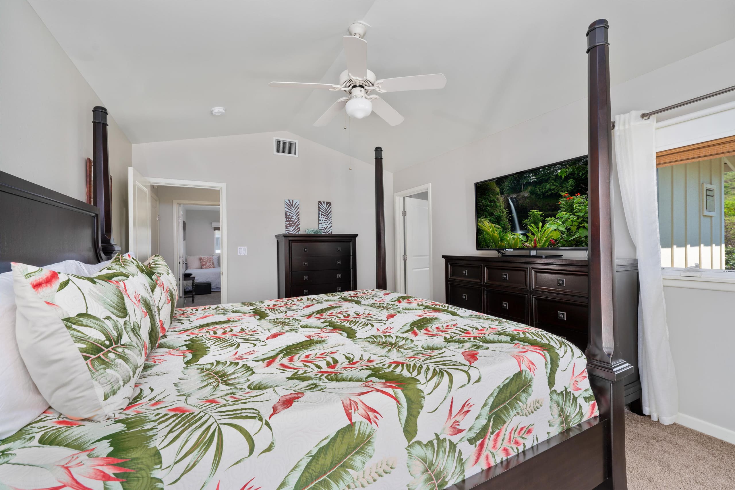 Townhouse in Kailua-Kona · ★4.77 · 3 bedrooms · 4 beds · 3 baths - Image 15