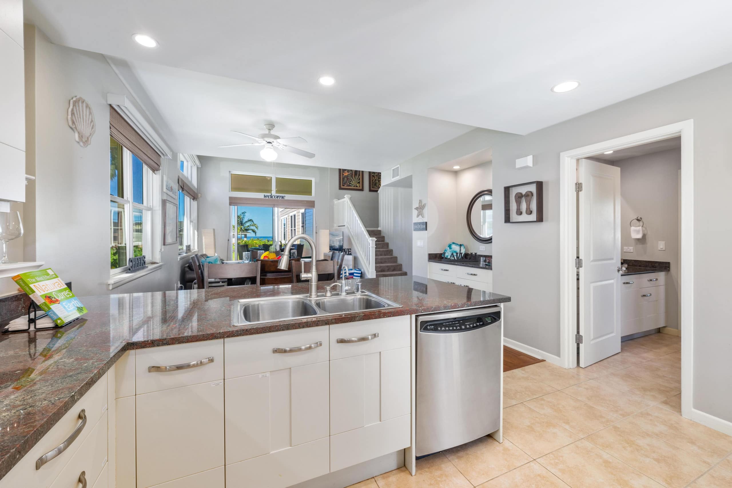 Townhouse in Kailua-Kona · ★4.77 · 3 bedrooms · 4 beds · 3 baths - Image 10