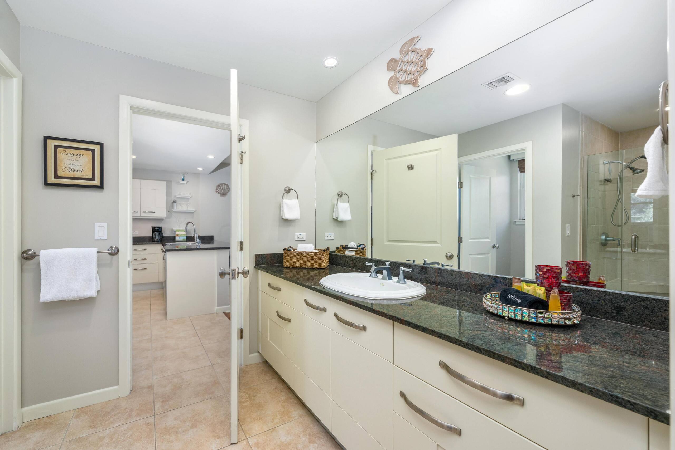Townhouse in Kailua-Kona · ★4.77 · 3 bedrooms · 4 beds · 3 baths - Image 29