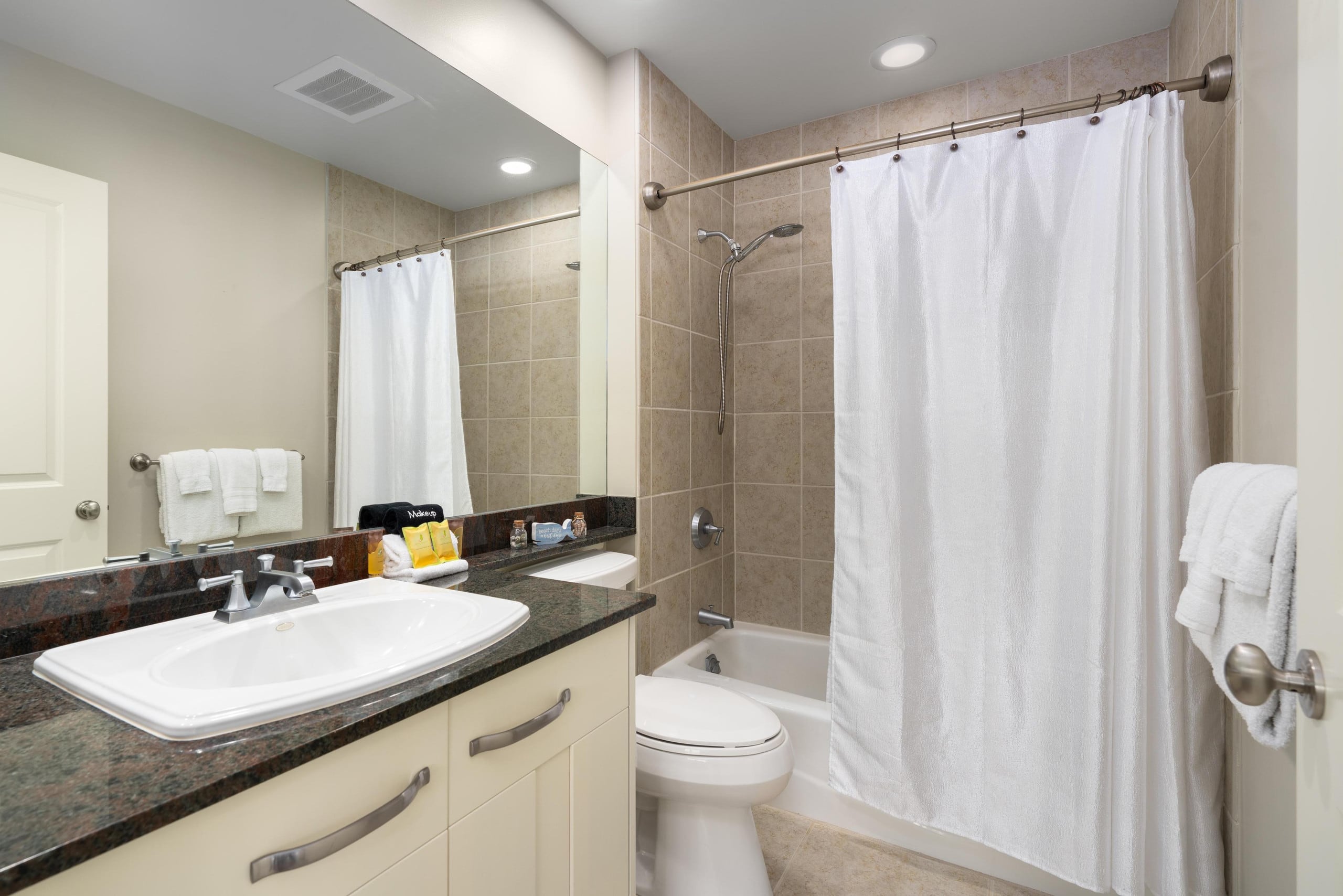 Townhouse in Kailua-Kona · ★4.77 · 3 bedrooms · 4 beds · 3 baths - Image 31