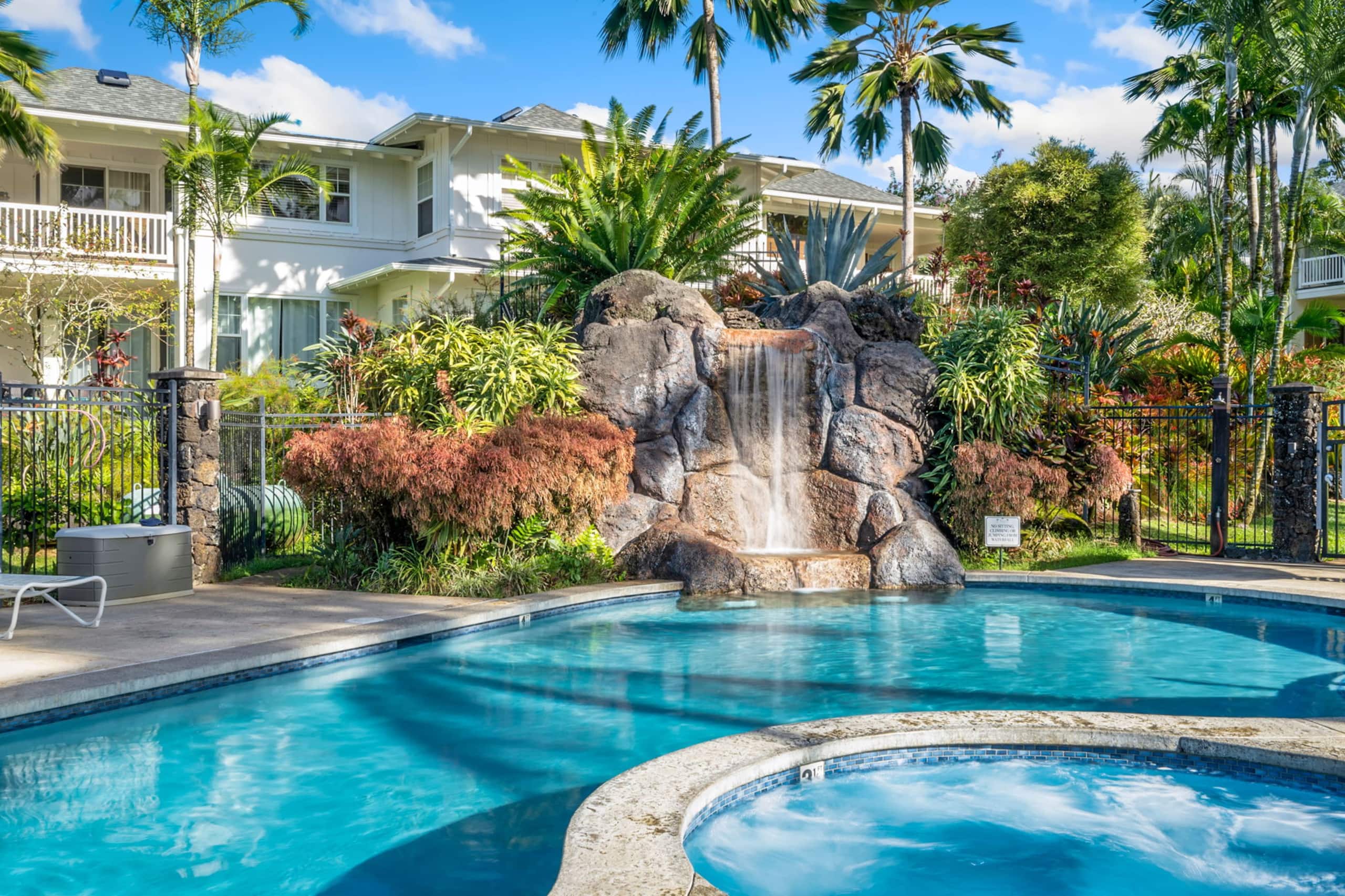 Condo in Princeville · ★4.93 · 3 bedrooms · 5 beds · 3 baths - Image 2