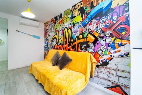 Top Airbnb: Modern Apartment Near Levante Beach en Benidorm